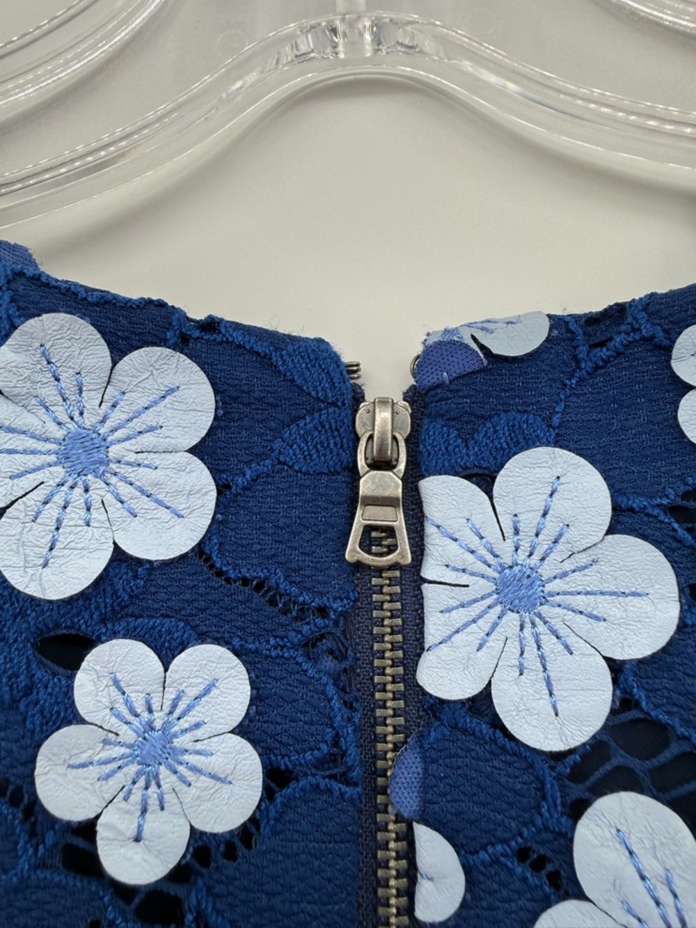 Alice + Olivia Clyde floral embroidered appliqué lace A-line shift dress size 8 - Picture 7 of 14